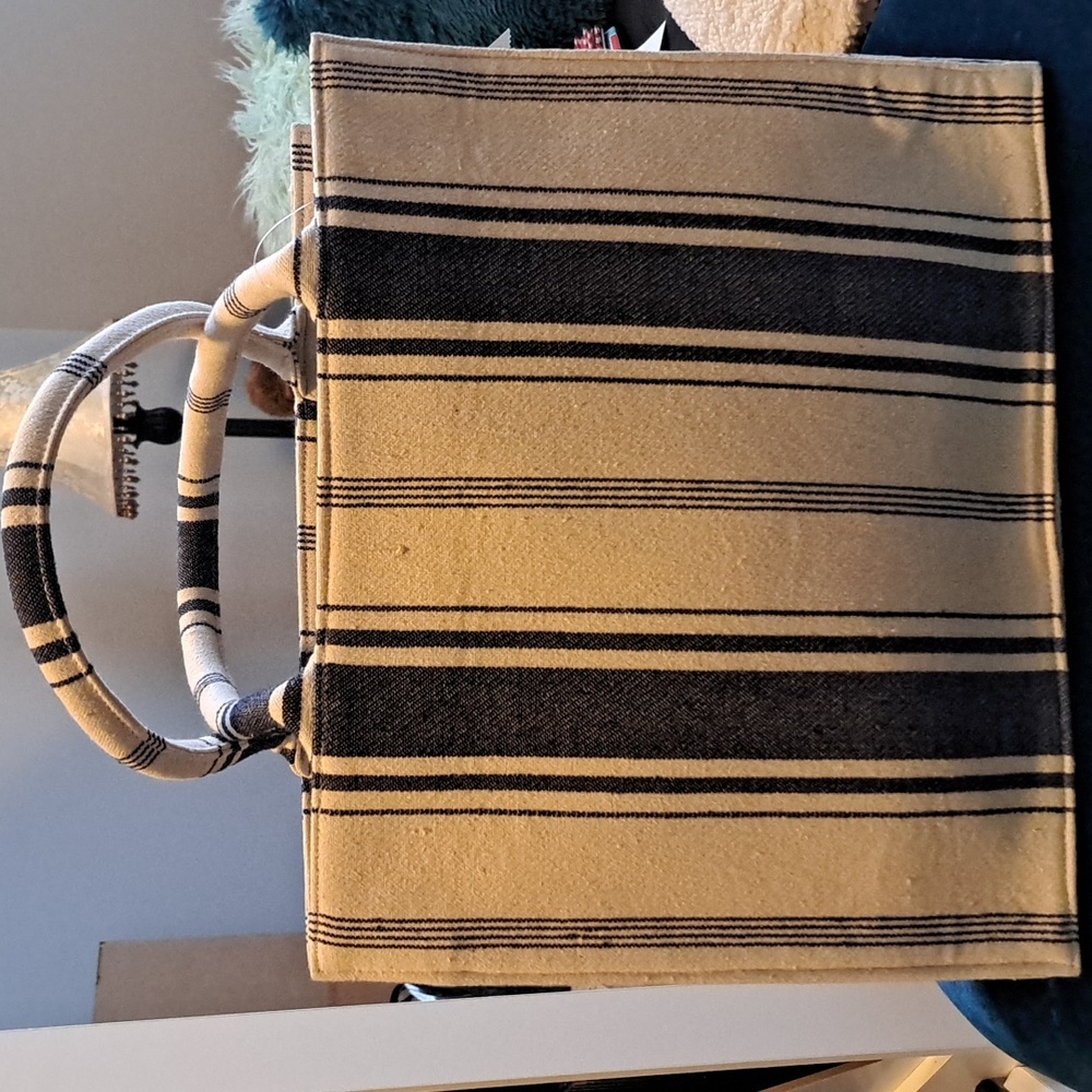 Mango canvas tote